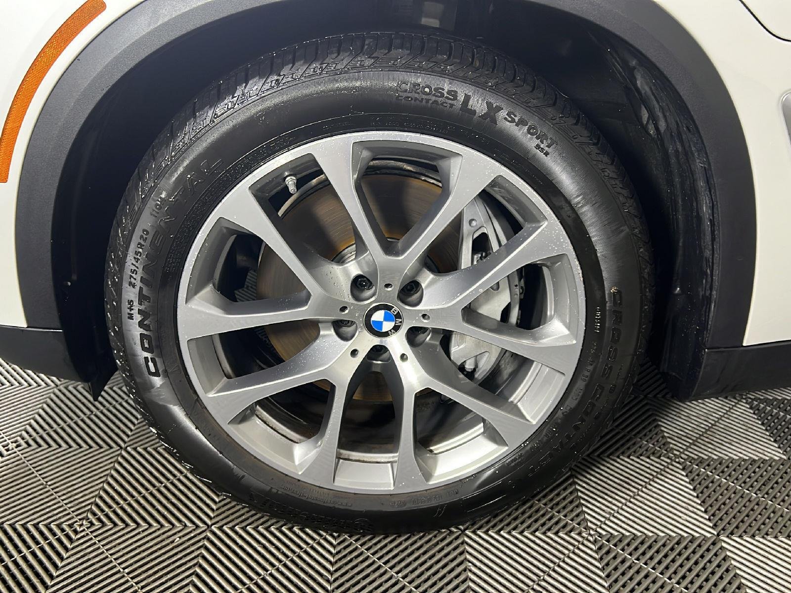 New 2026 Mineral White Metallic BMW xDrive50e image 8