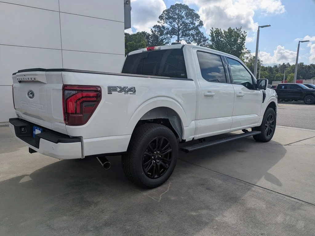 New 2026 Star White Metallic Tri-Coat Ford Platinum image 4