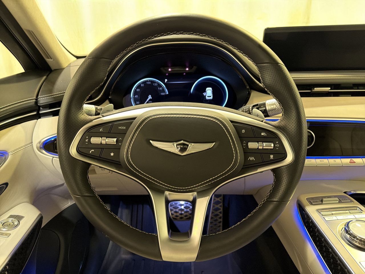 2025 GENESIS GV70 Sport - Photo 16