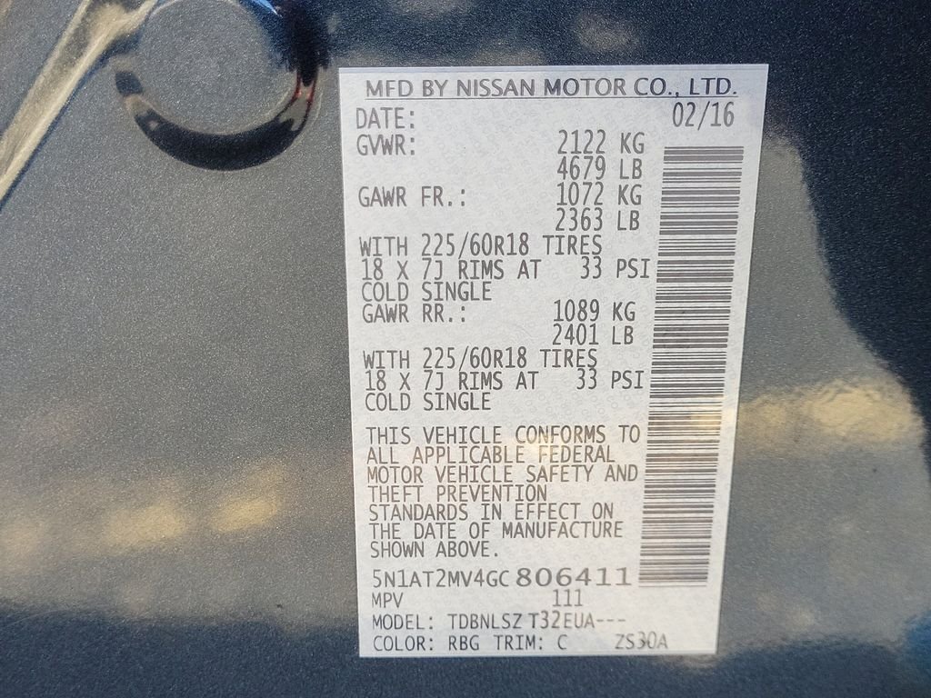 Used 2016 Blue Nissan SL image 36