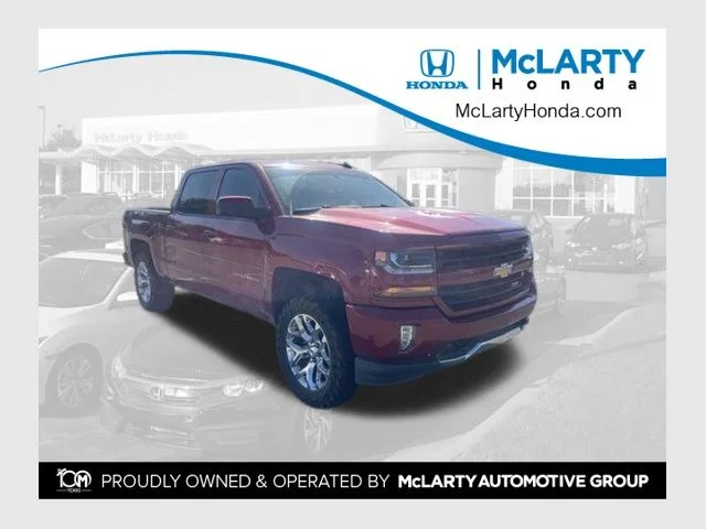 Used 2018 Red Chevrolet LT image 1