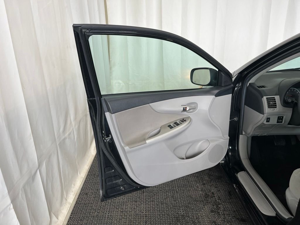 Used 2012 Black Toyota LE image 15