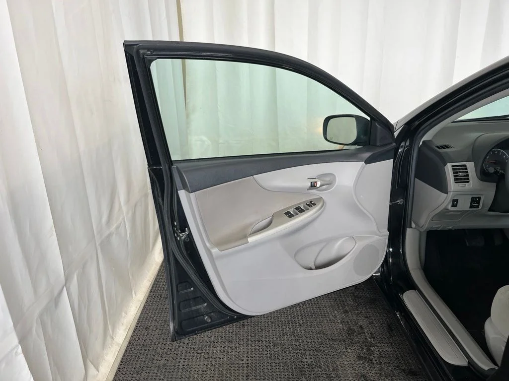 Used 2012 Black Toyota LE image 15