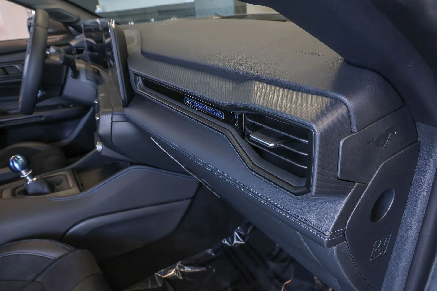 New 2026 Carbonized Gray Metallic Ford Dark Horse® Premium image 39