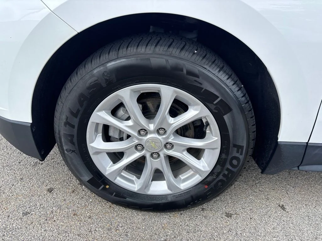 Used 2018 White Chevrolet LT image 10