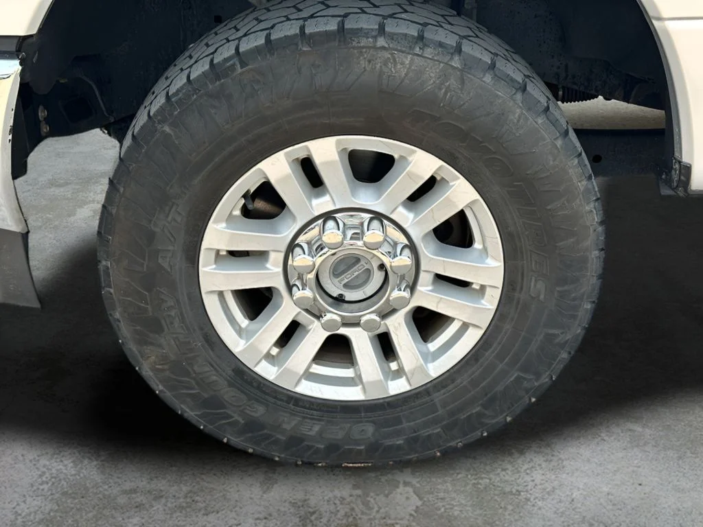 Used 2019 Oxford White Ford XLT image 8