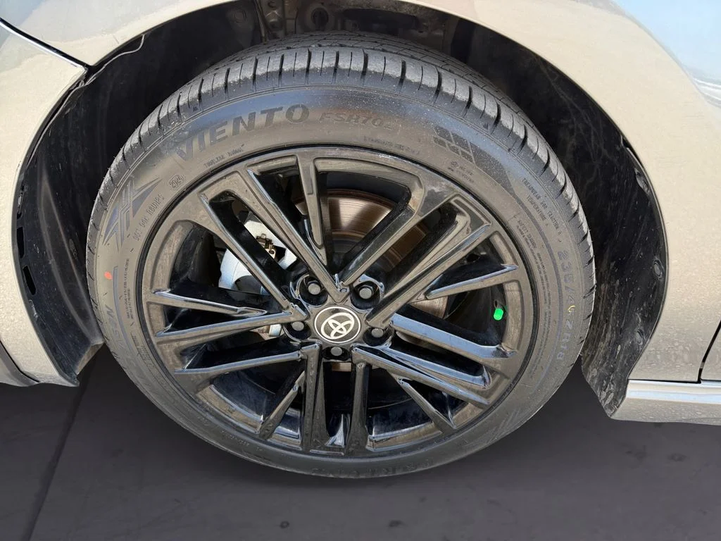Used 2025  Toyota SE image 9