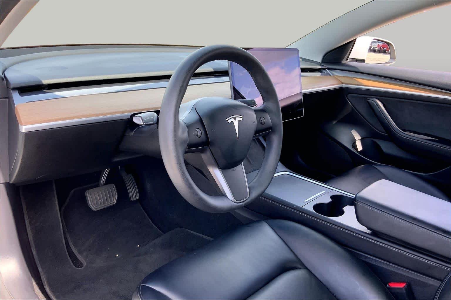 Used 2021 Pearl White Multi-Coat Tesla Long Range image 16