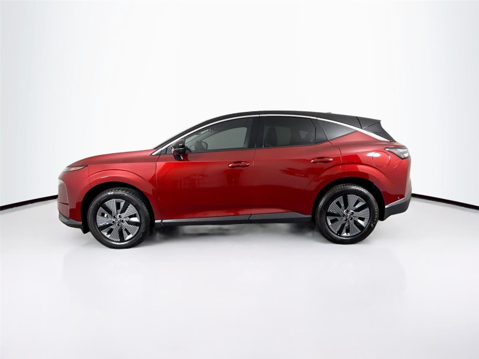 Used 2025 Scarlet Ember Tintcoat/Super Black Nissan SL image 13