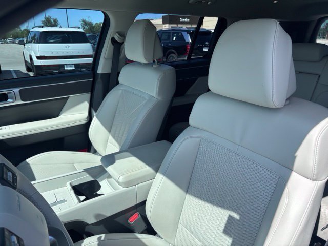 Used 2024 Black Hyundai SEL image 15