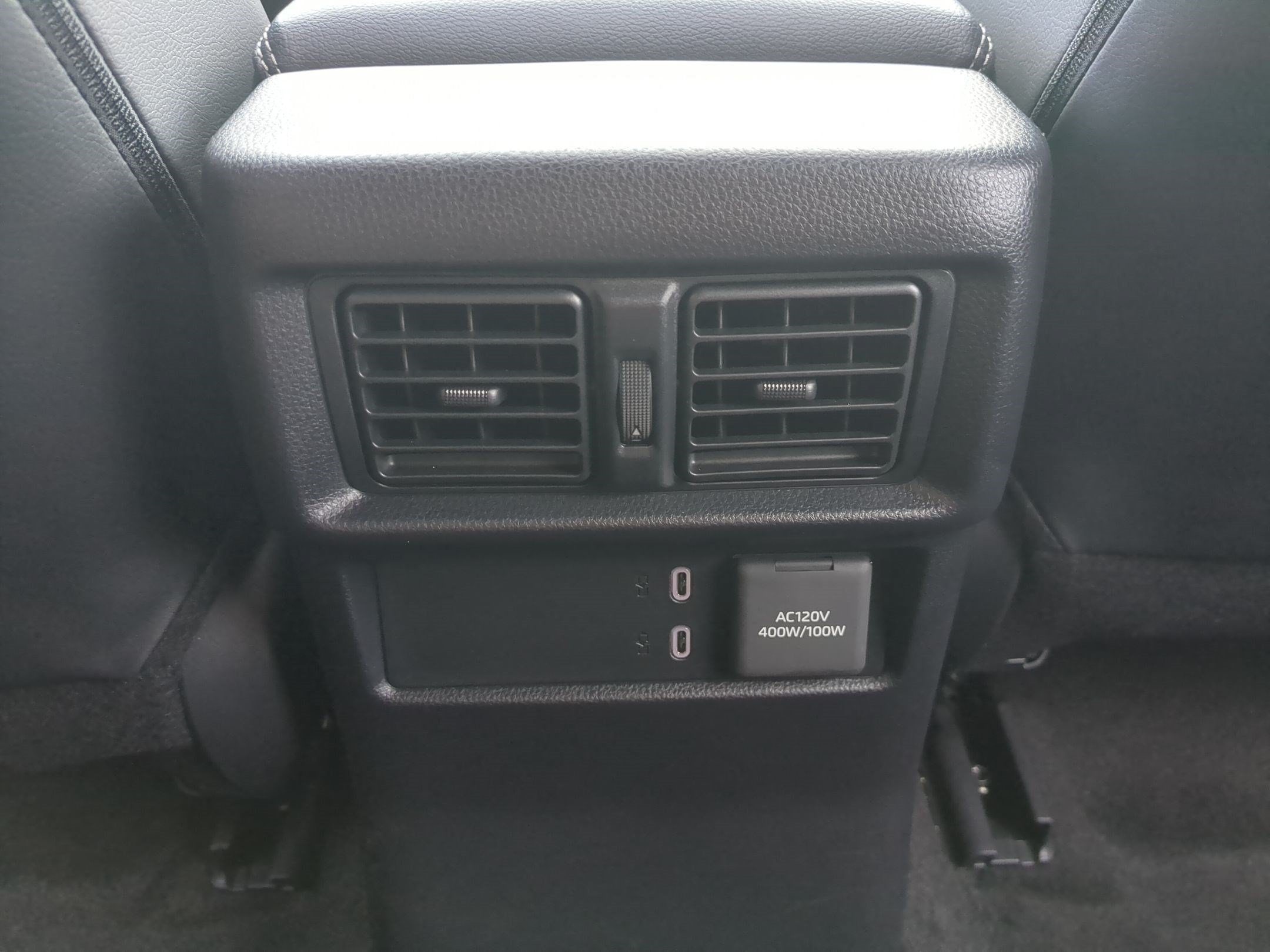 Used 2025 Underground Toyota Limited image 28