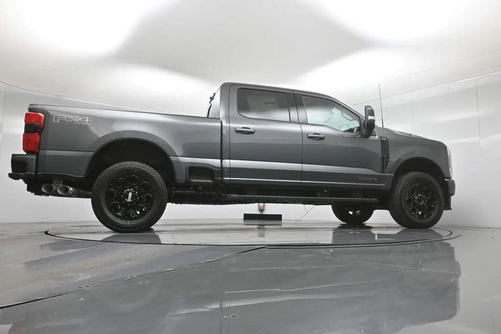 New 2026 Carbonized Gray Metallic Ford Lariat image 38