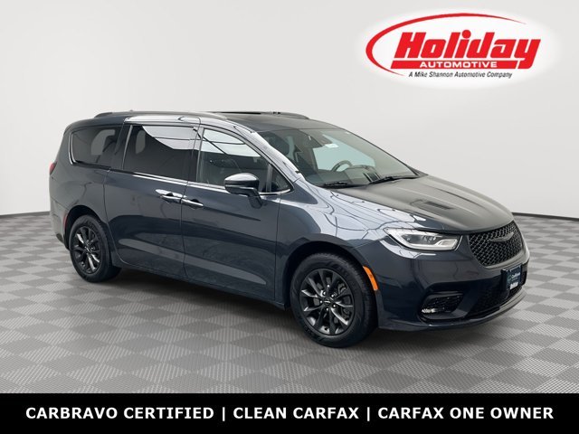 2021 Chrysler Pacifica Limited's photo