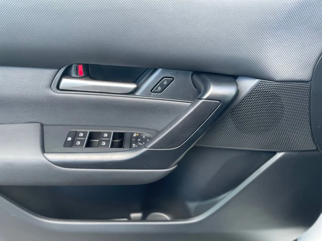 Used 2025 Pearl Mazda 2.5 S Select Package image 8