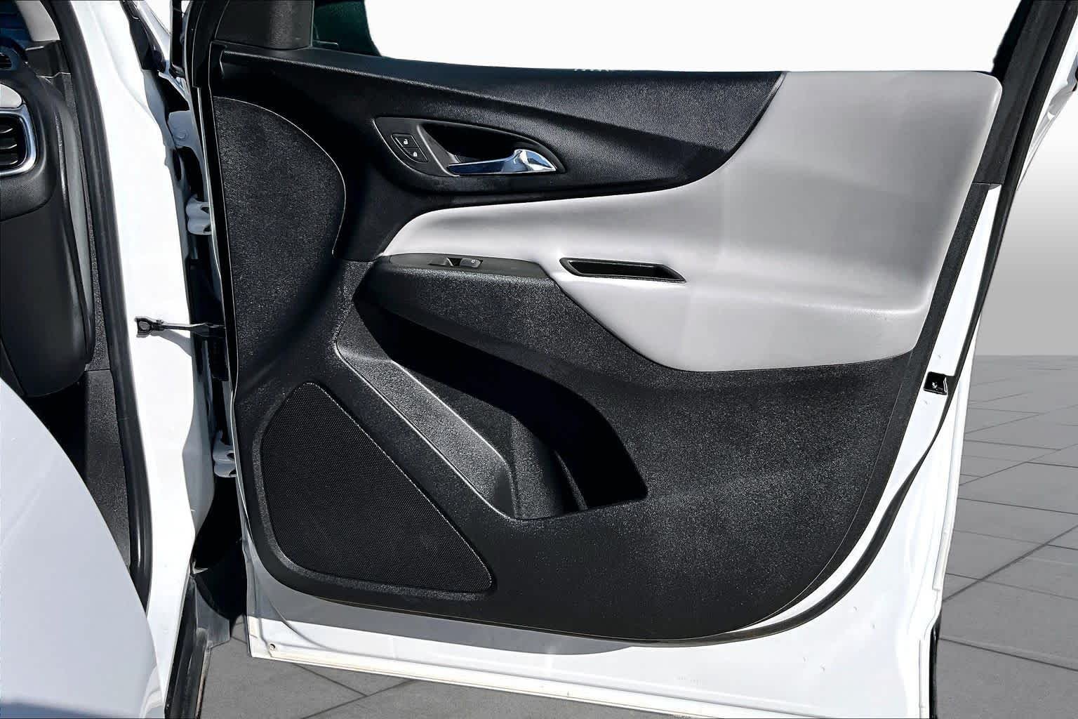 Used 2022 Summit White Chevrolet LS image 22