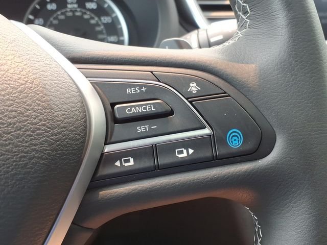 Used 2025 Gray INFINITI LUXE image 15