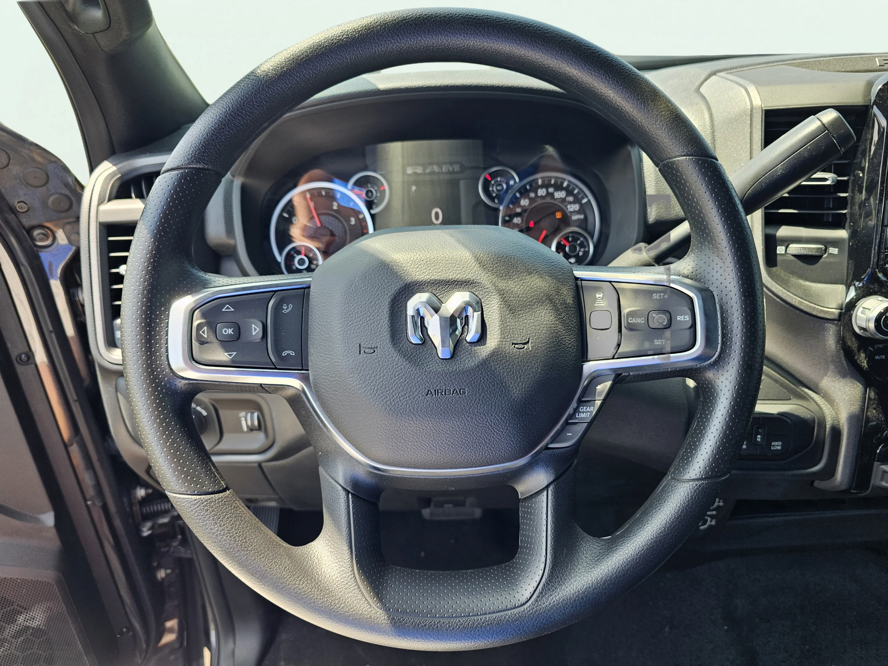 2025 RAM 2500 Tradesman - Photo 21