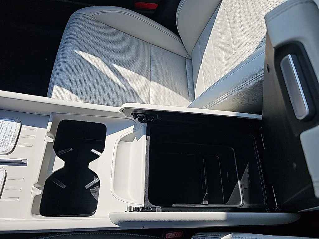 2026 Hyundai Santa Fe Limited - Photo 23