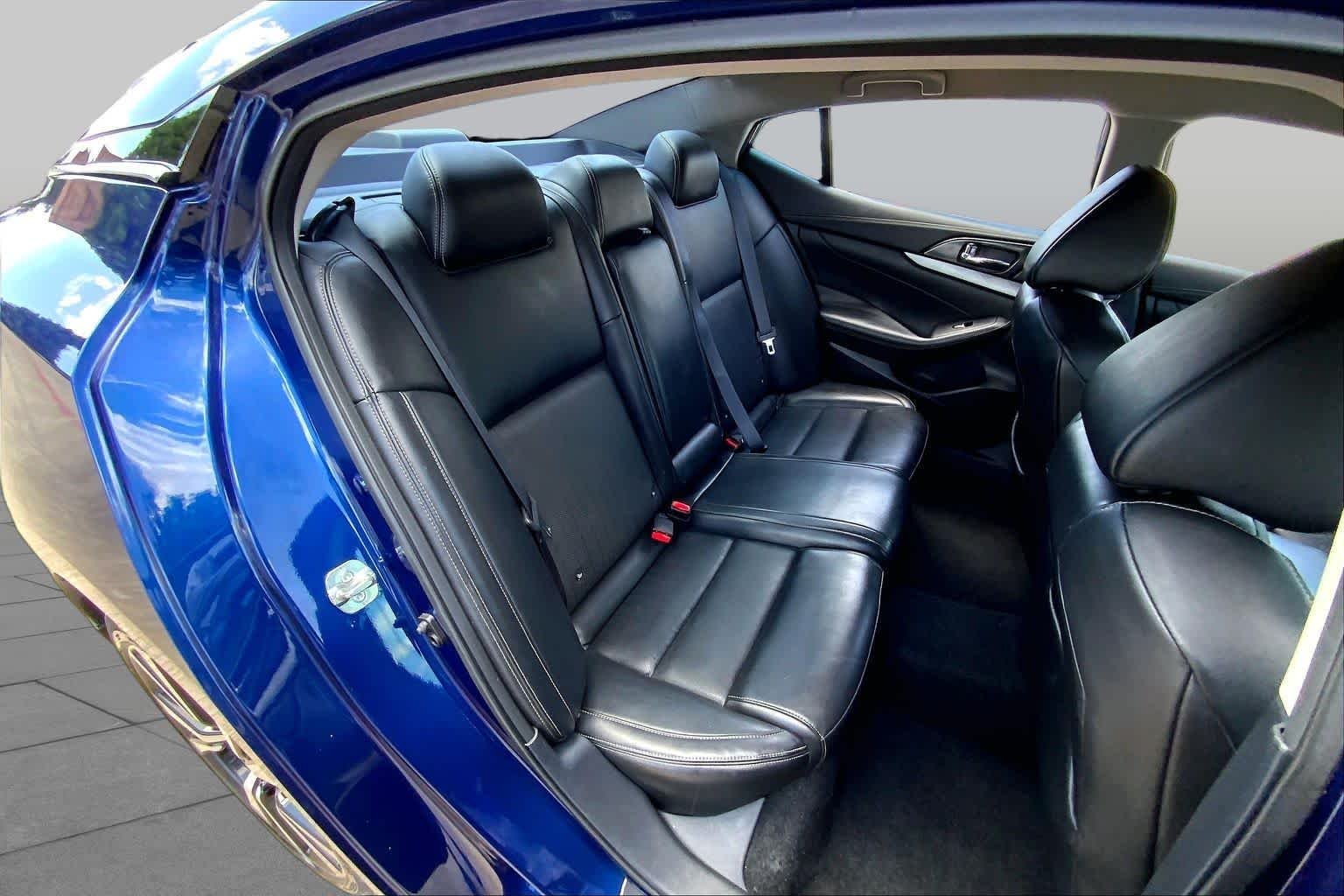 Used 2018 Deep Blue Pearl Nissan SV image 20