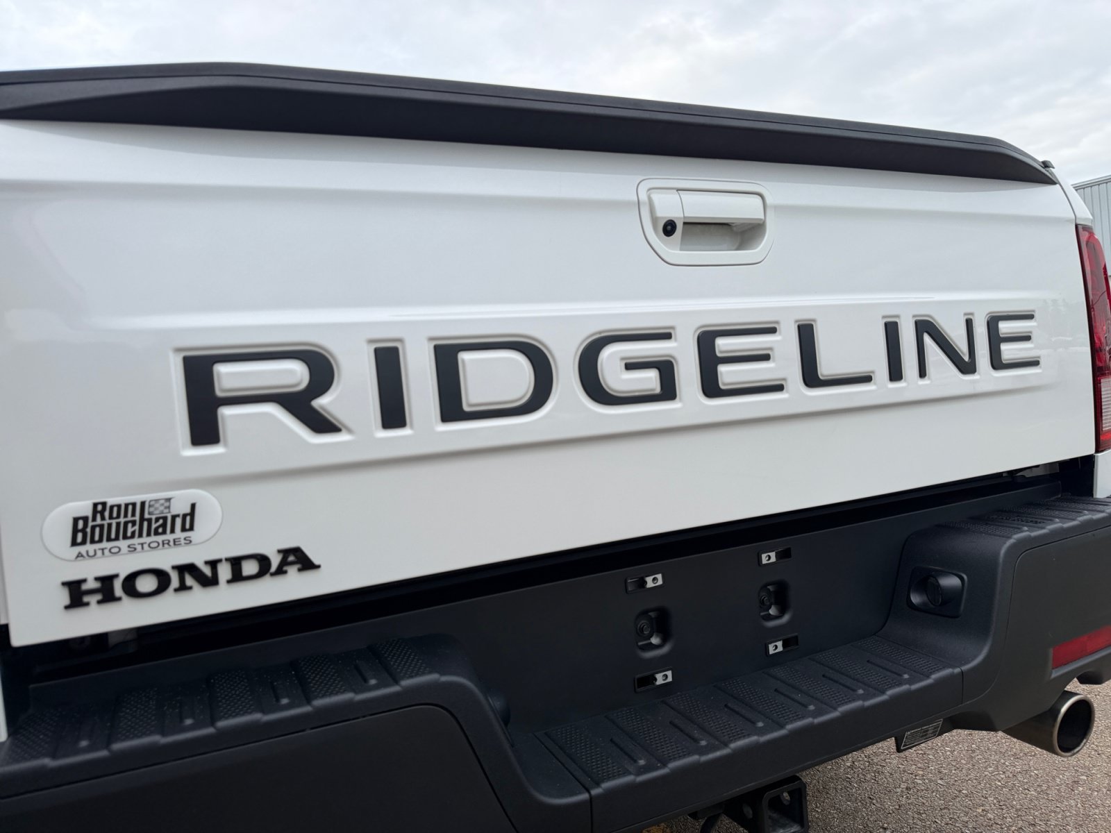 Used 2025 White Honda RTL image 42