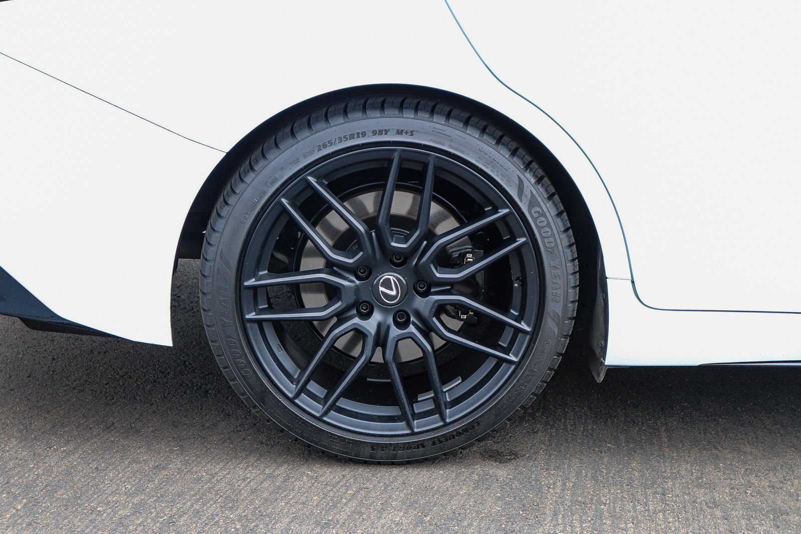 Certified Used 2023 White Lexus 500 F SPORT Performance Premium image 9