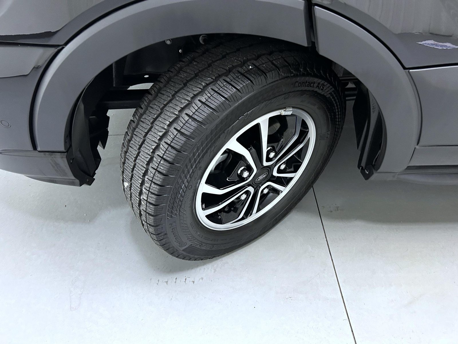 Used 2025 Black Ford XLT image 23