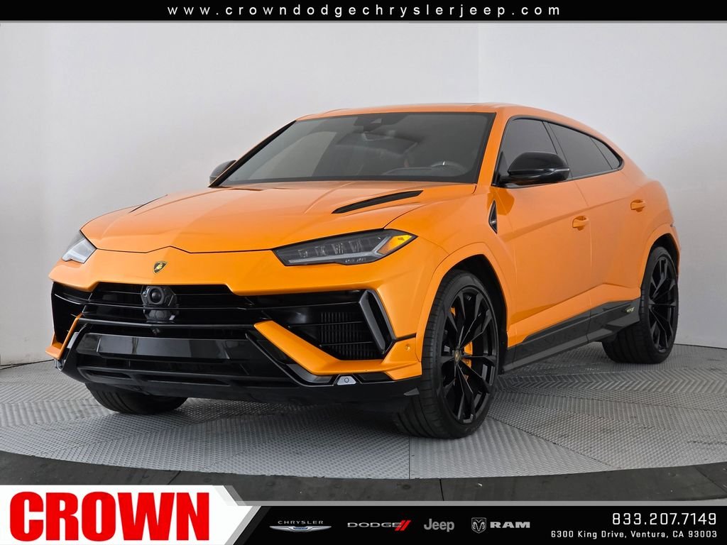 Used 2024  Lamborghini S image 3