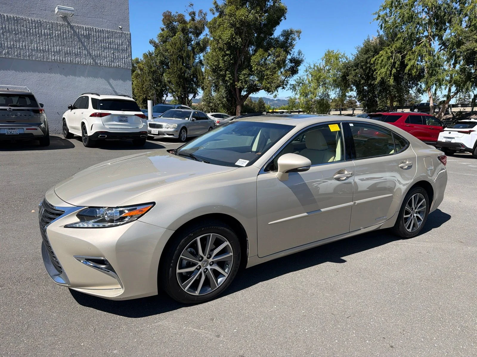 Used 2017 Satin Cashmere Metallic Lexus 300h image 4