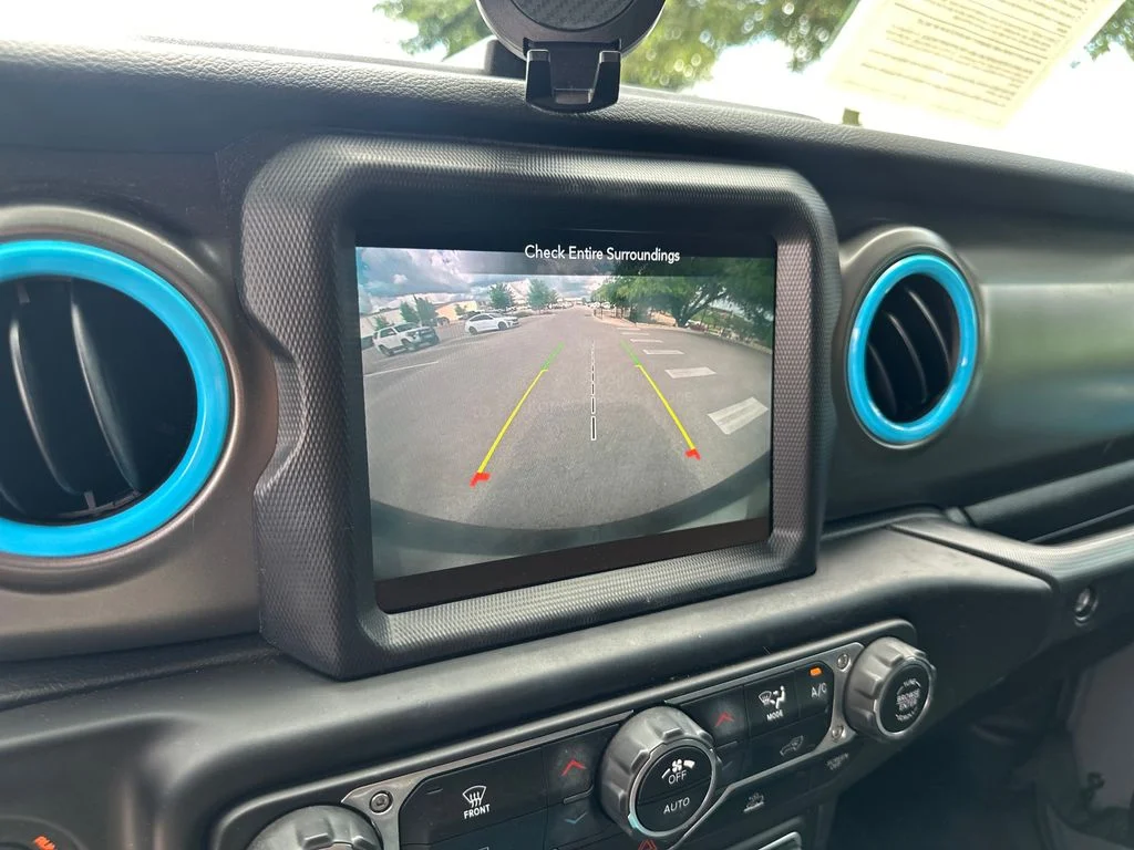 Used 2023 Gray Jeep Sport S image 28