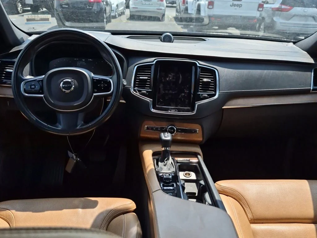 Used 2017 Black Volvo T6 Inscription image 6