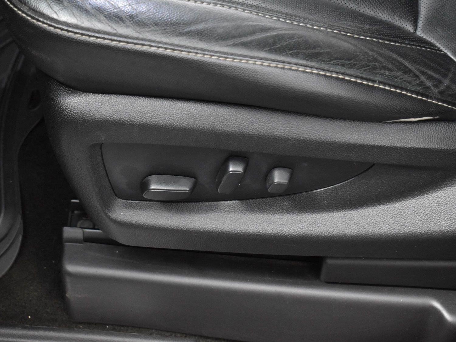 Used 2018 Black Chevrolet Premier image 15