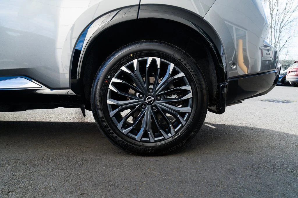 New 2026 Gun Metallic Nissan Platinum image 7