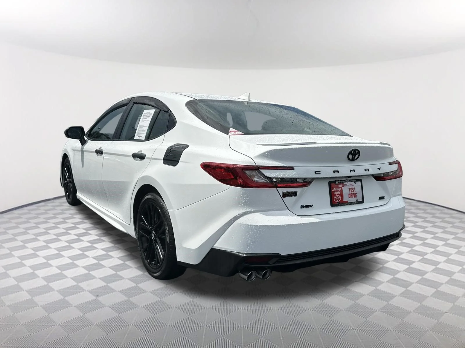 Used 2026 Ice Cap Toyota SE image 7