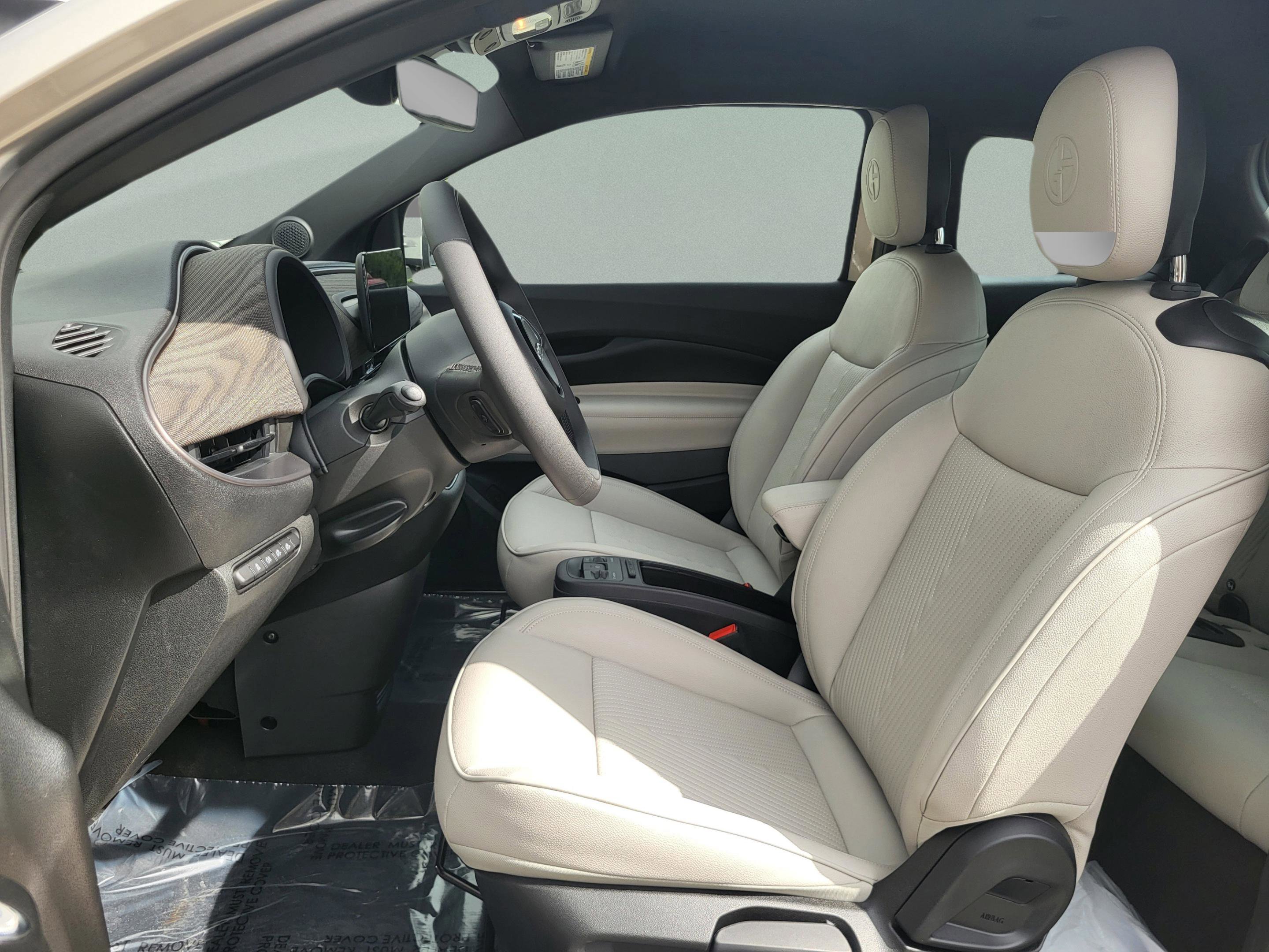 2025 FIAT 500e Base - Photo 35