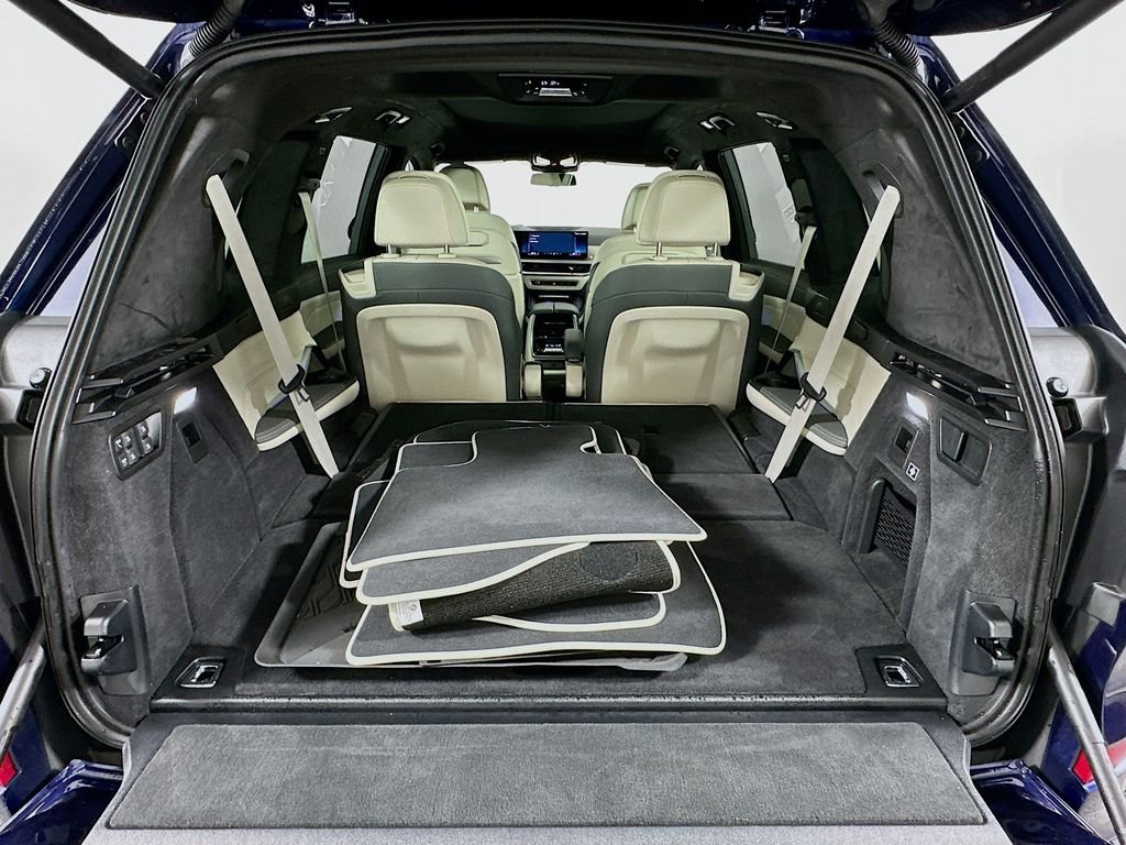 2025 BMW X7 M60i - Photo 27