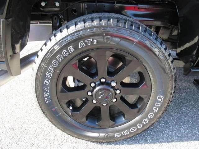 New 2026 Diamond Black Crystal Pearl-Coat Exterior Paint RAM Big Horn image 10
