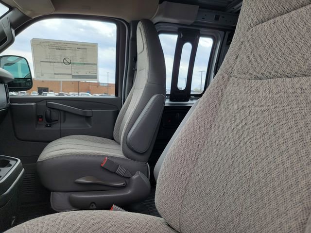 2026 Chevrolet Express Cargo Work Van - Photo 16