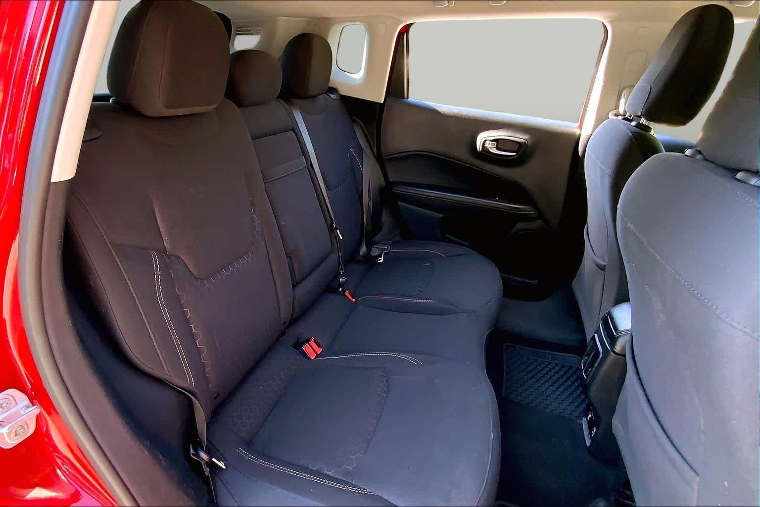 Used 2019 Redline Pearlcoat Jeep Sport image 20