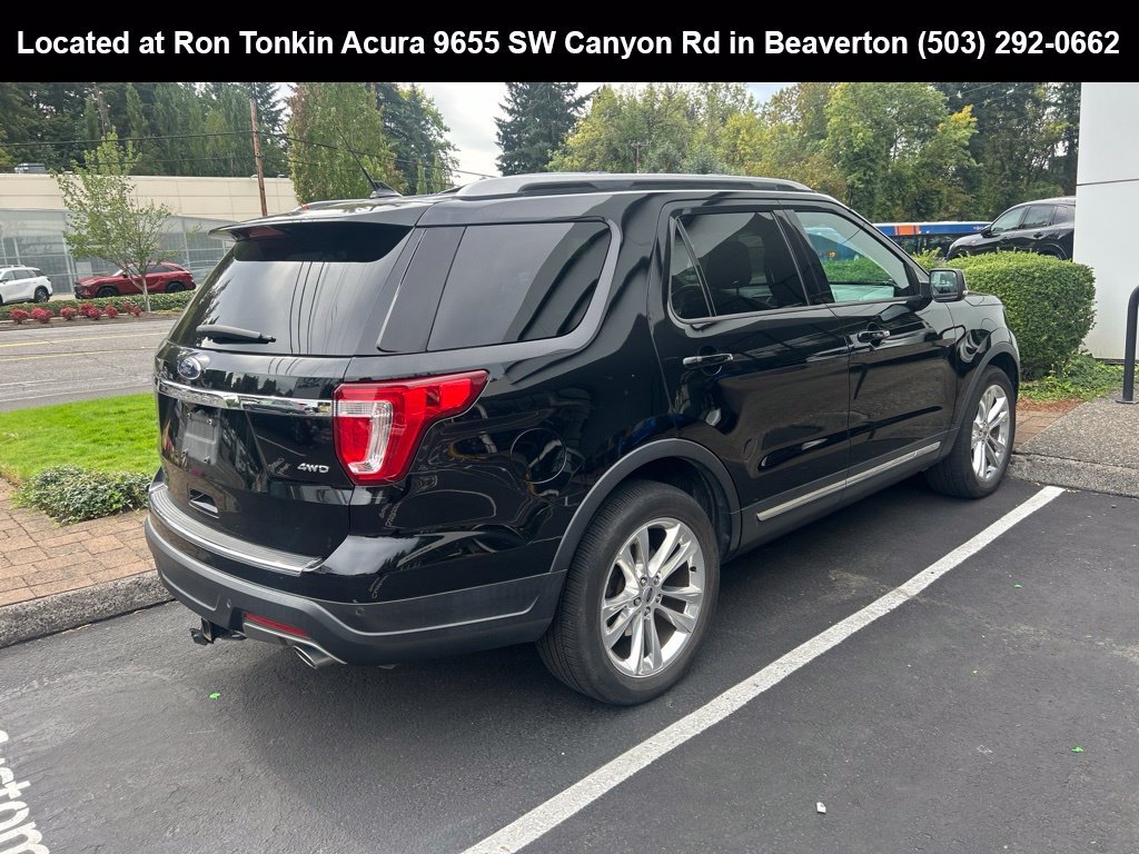 Used 2018 Shadow Black Ford XLT image 4