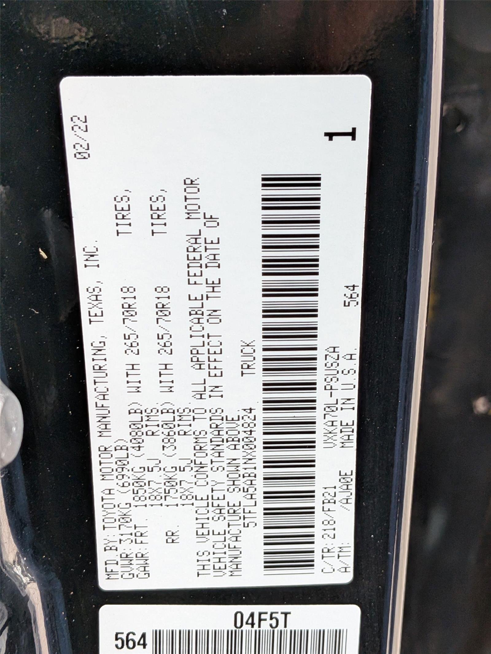 Used 2022 Midnight Black Metallic Toyota SR5 image 34