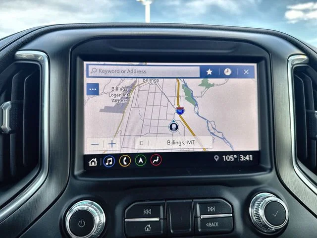 Used 2019 White GMC AT4 image 18