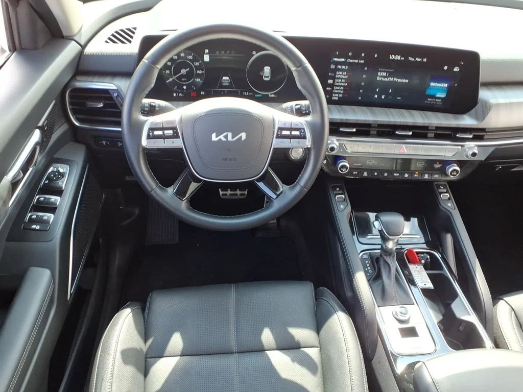 2025 Kia Telluride SX - Photo 12