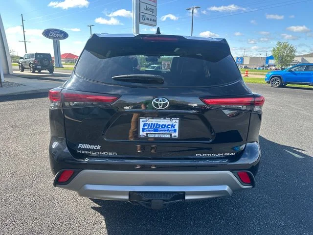 Used 2021 Black Toyota Platinum image 6
