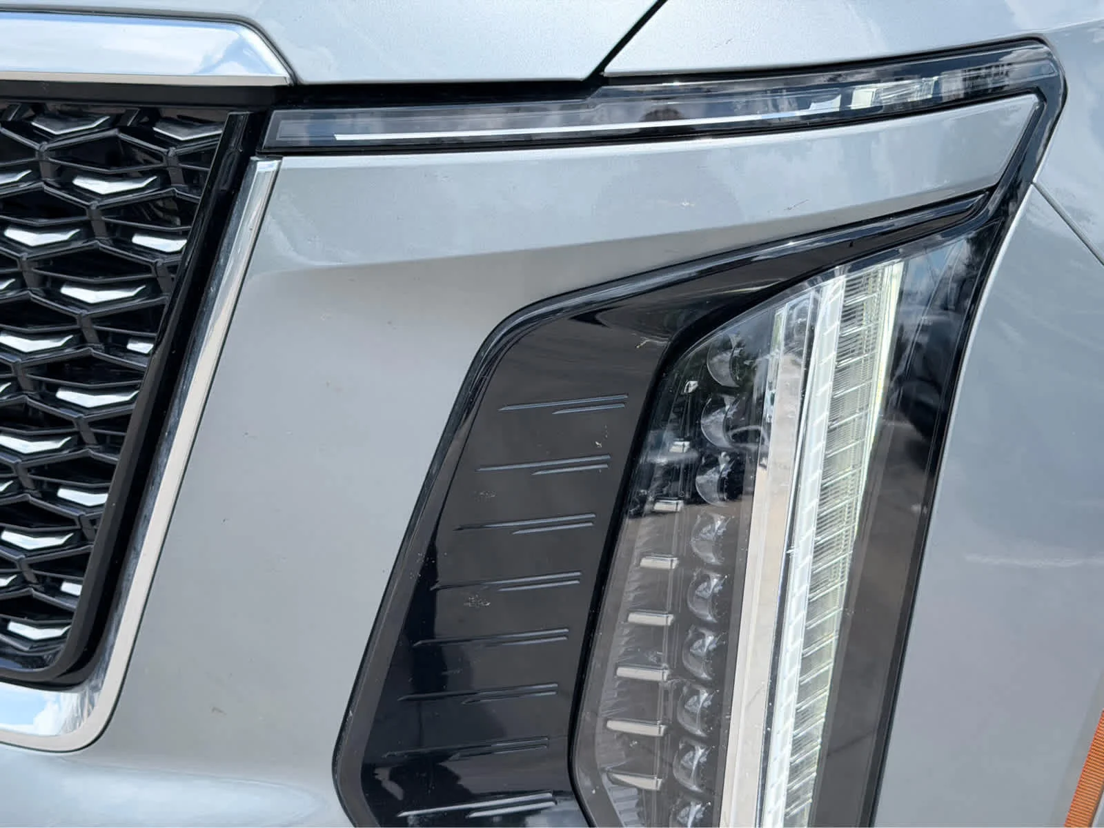 Used 2025 Argent Silver Metallic Cadillac Premium Luxury image 9