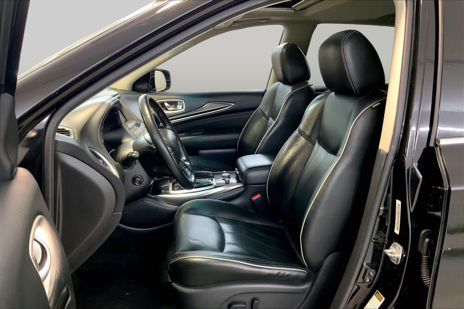 Used 2016 Black Obsidian INFINITI  image 7