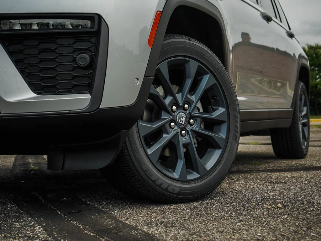 New 2026 Silver Zynith Jeep Limited image 5