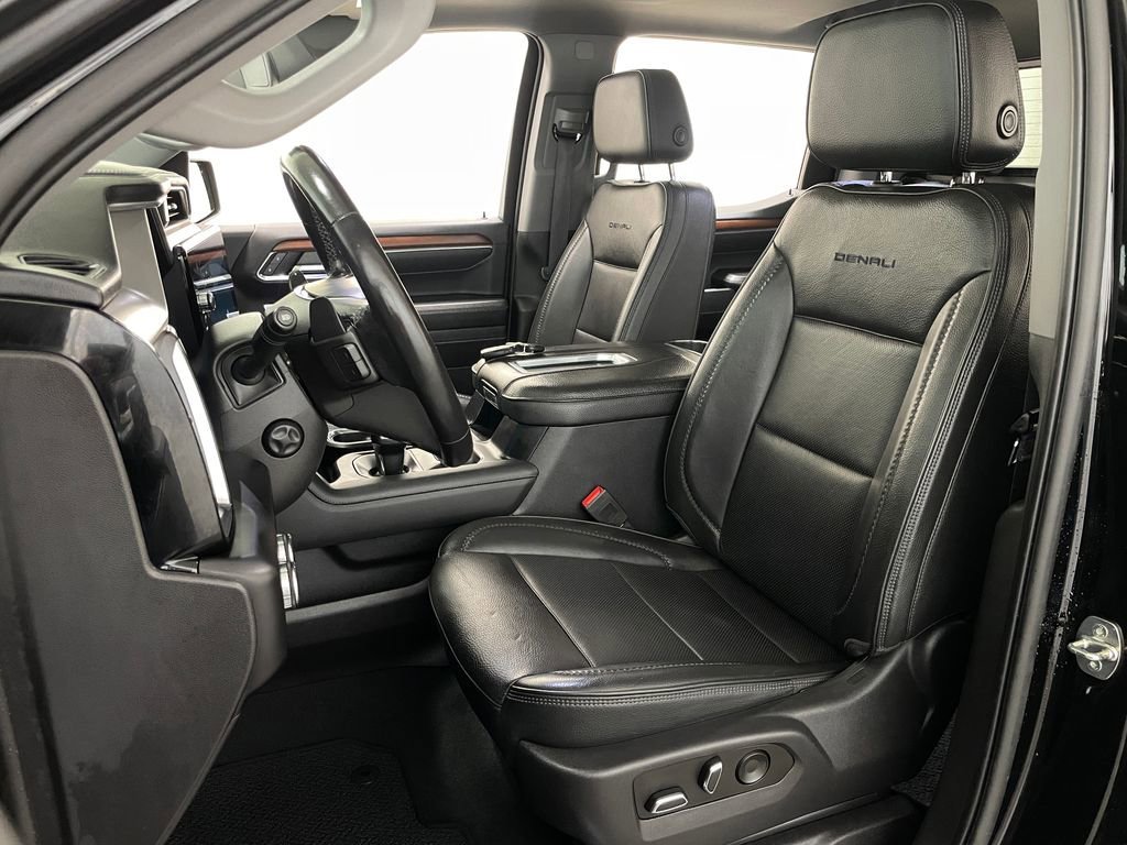 Used 2022 Onyx Black GMC Denali image 30