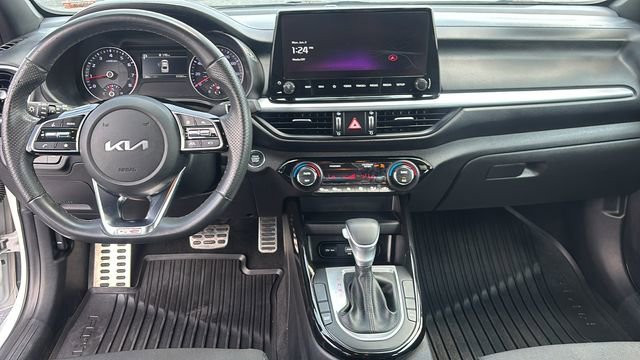 2023 Kia Forte GT-Line - Photo 13