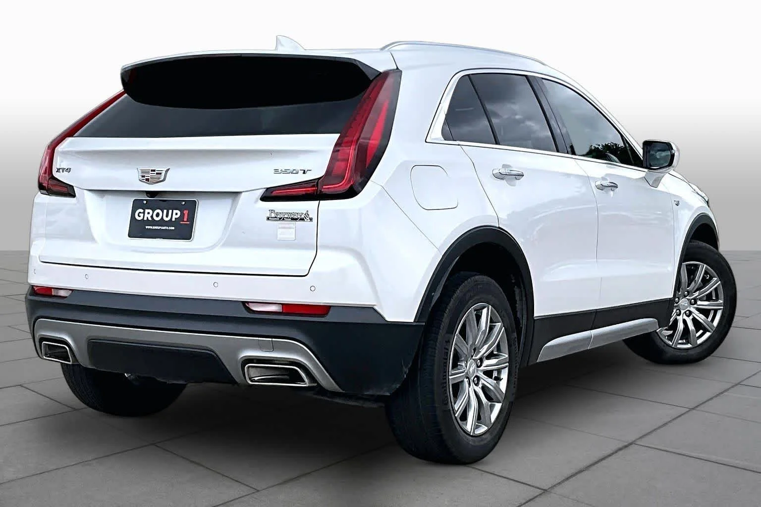 Used 2023 Crystal White Tricoat Cadillac FWD Premium Luxury image 12