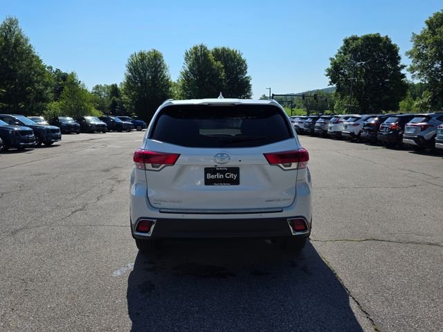 Used 2017 Blizzard Pearl Toyota Limited image 7